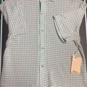New with tags size medium Escape Mint Green Textured Shirt